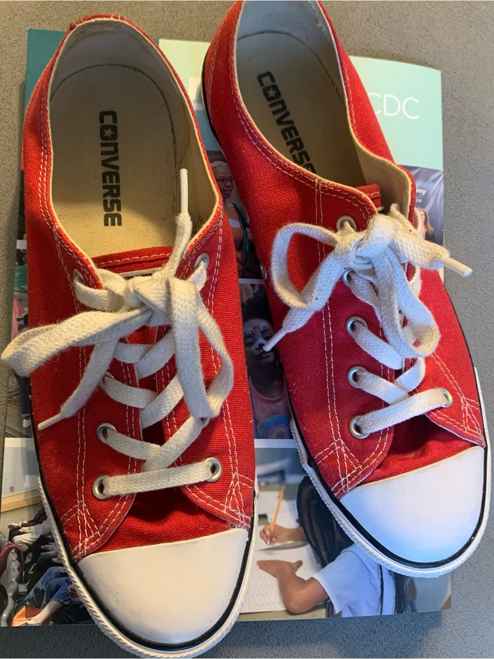 Converse Red Low Top Canvas Sneakers Sz 9